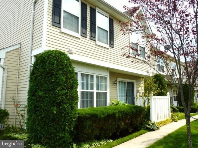 Building Photo - 2505 Saxony Dr
