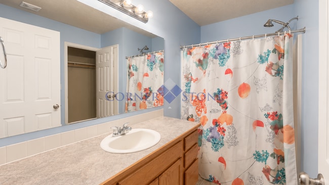 Building Photo - Fantastic Home In Nampa!