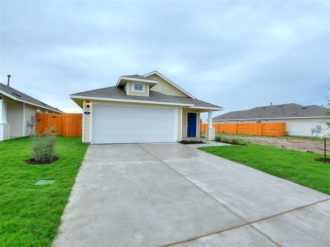 Building Photo - 210 Trailside Ln