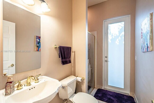 Building Photo - 3182 SW 189th Ave