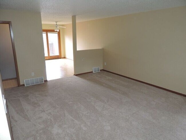 Building Photo - 1154 Mormon Trek Blvd