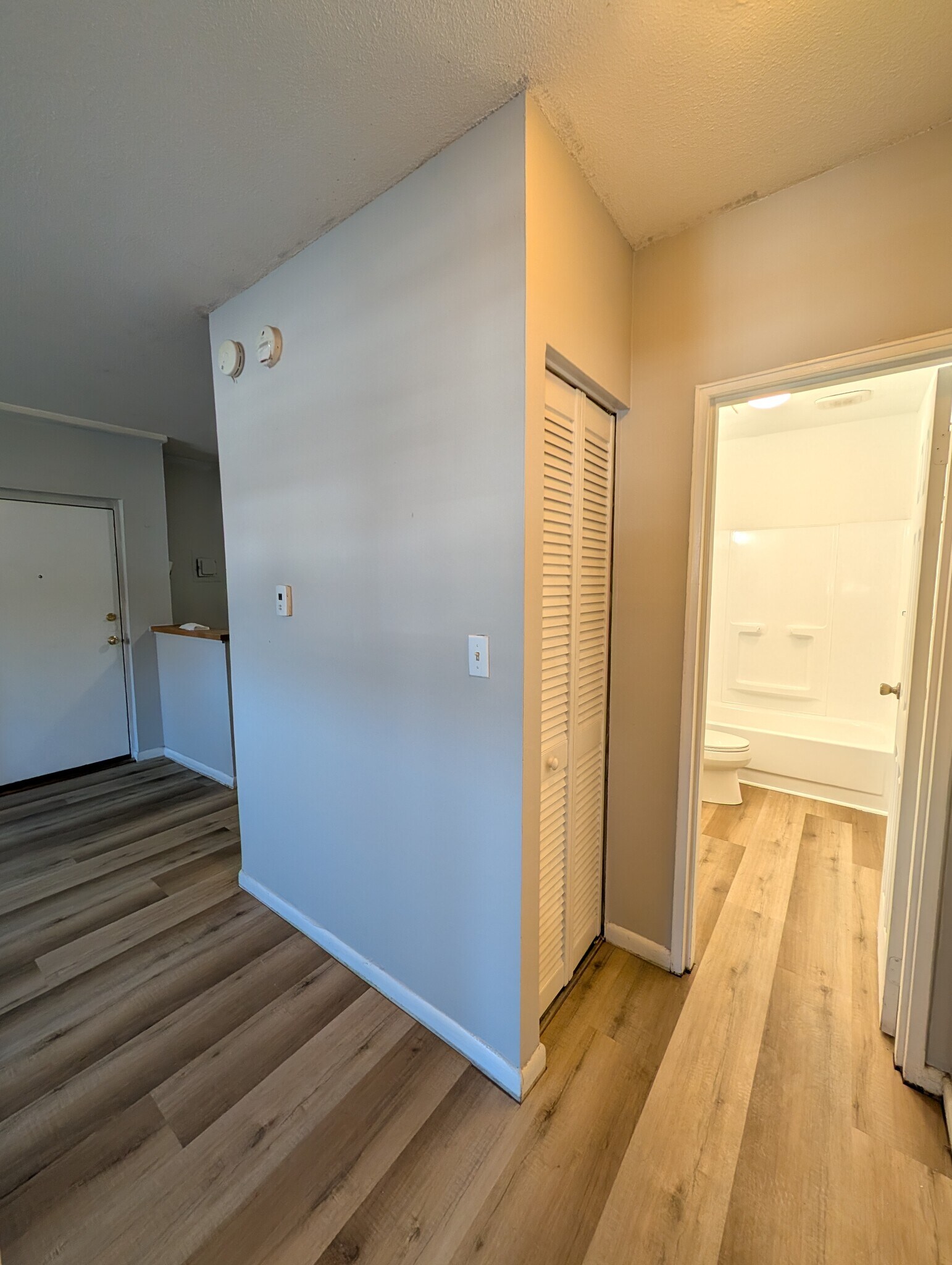 Building Photo - 367 Hildreth St