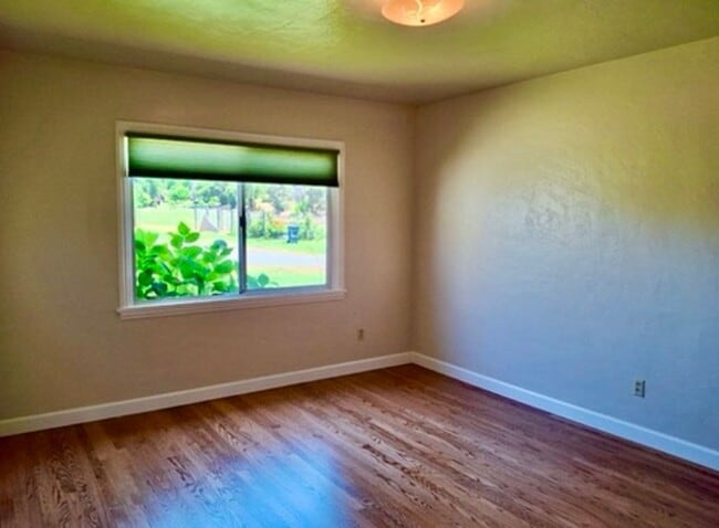 Building Photo - SOUTH AUBURN HOME WITH SUNSET VIEW