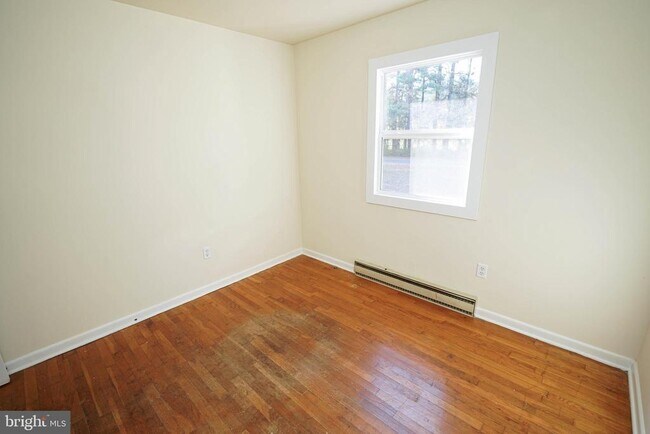 Building Photo - 5629 Rip Wil Dr