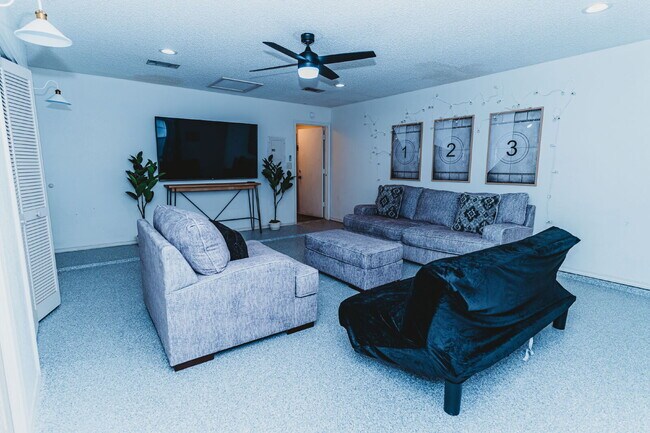 Building Photo - "Well-maintained 4-Bedroom Gem with 2 Full Baths and a Fireplace in Desirable Harker Heights Neig...