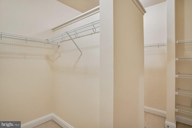 Building Photo - 12824 Clarksburg Square Rd