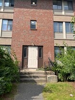 Building Photo - 20 Henderson Dr
