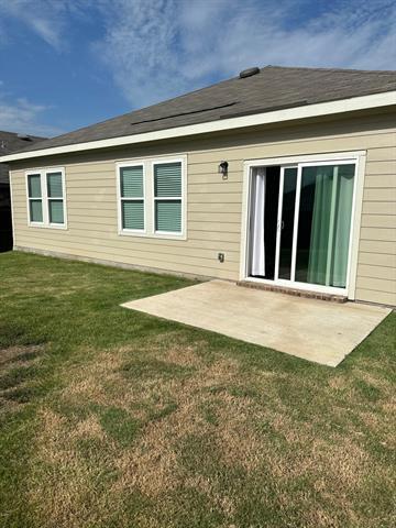 Building Photo - 747 Wellington Dr