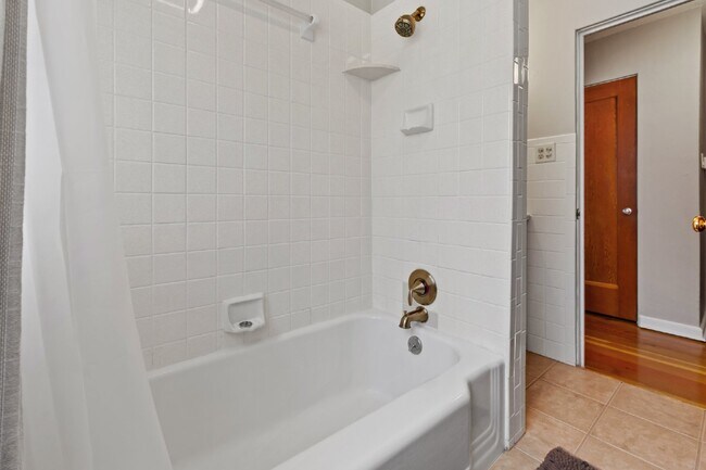 Building Photo - Available Now! Wonderful Sloan's Lake Home