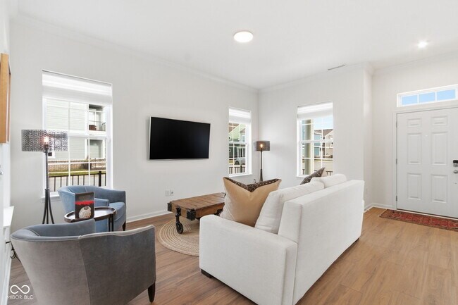 Building Photo - 776 Templeton Dr