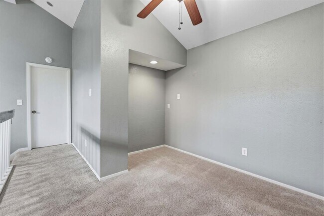 Building Photo - 1748 Ohlen Rd