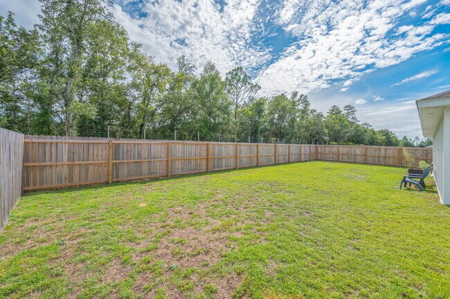 Building Photo - 545 Mary Lou Way
