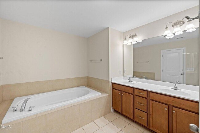 Building Photo - 227 Mayfield Dr