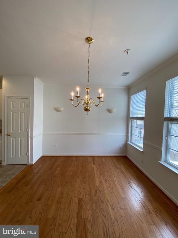 Building Photo - 2663 Manhattan Pl