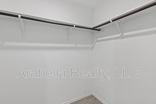 Building Photo - 13823 Ostrich Run