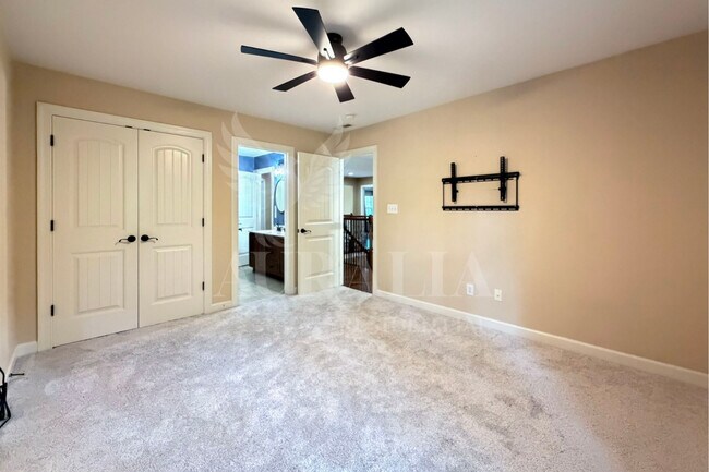 Building Photo - 5604 Pine Rock Ct