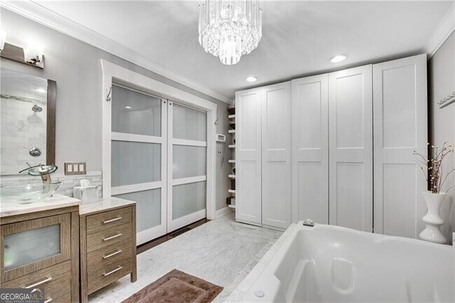 Building Photo - 54 Basswood Cir NE