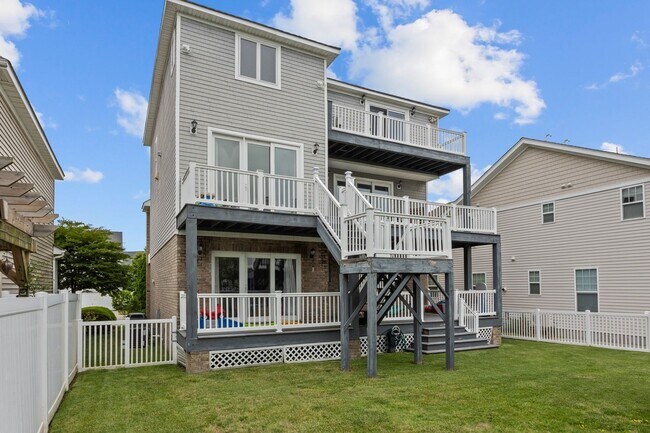 Building Photo - Welcome to your dream home in Norfolk, Virginia!