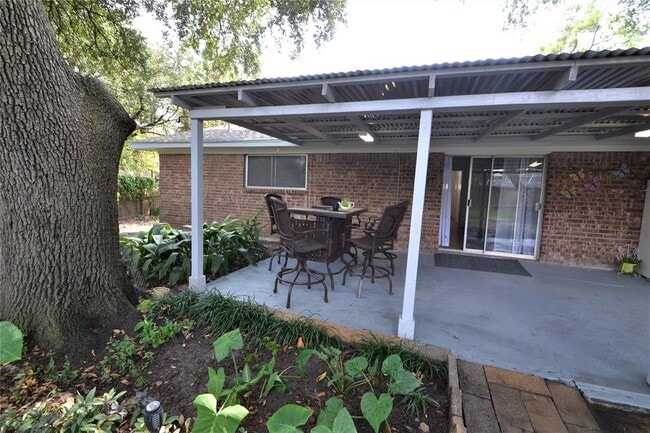 Building Photo - 5422 Kingfisher Dr