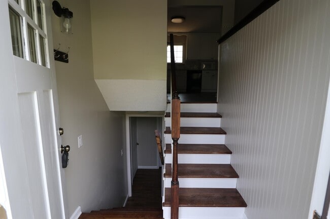 Building Photo - 937 Ragle St