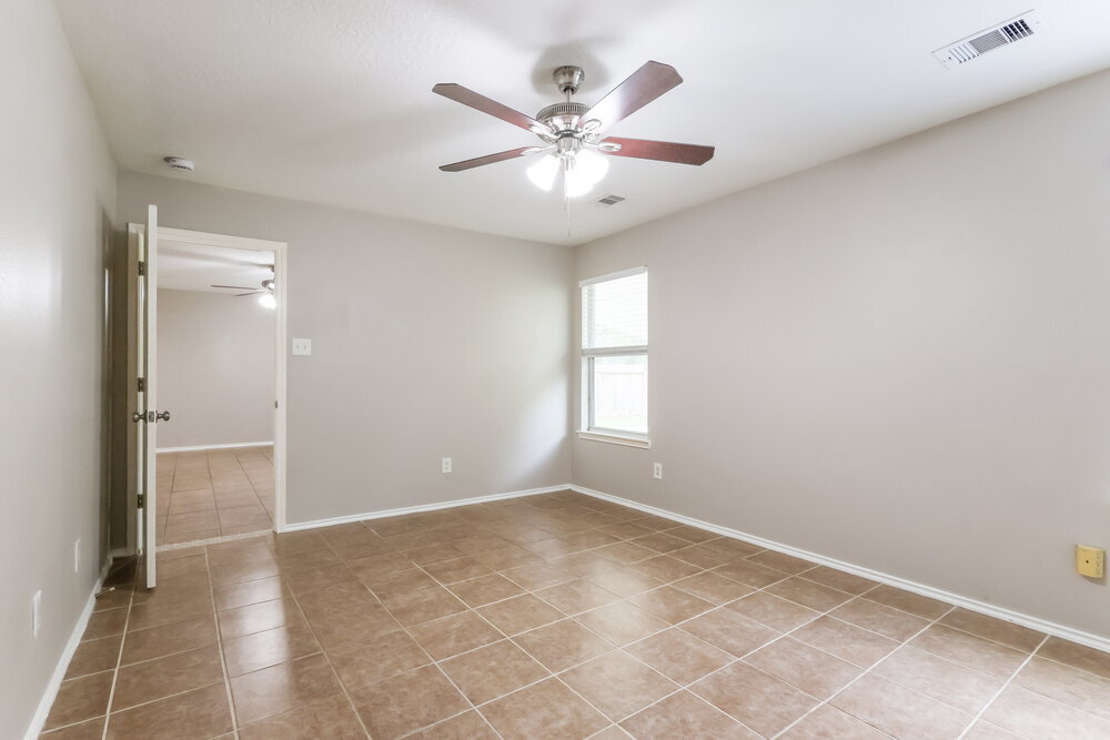 Building Photo - 10005 Sterling Pl Dr