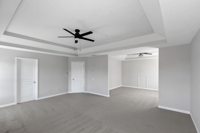 Building Photo - Beautiful large 4-bedroom home