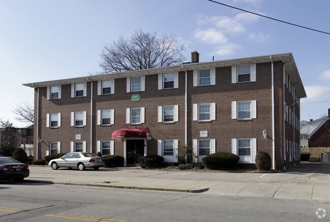 Building Photo - 8 Elmgrove Ave