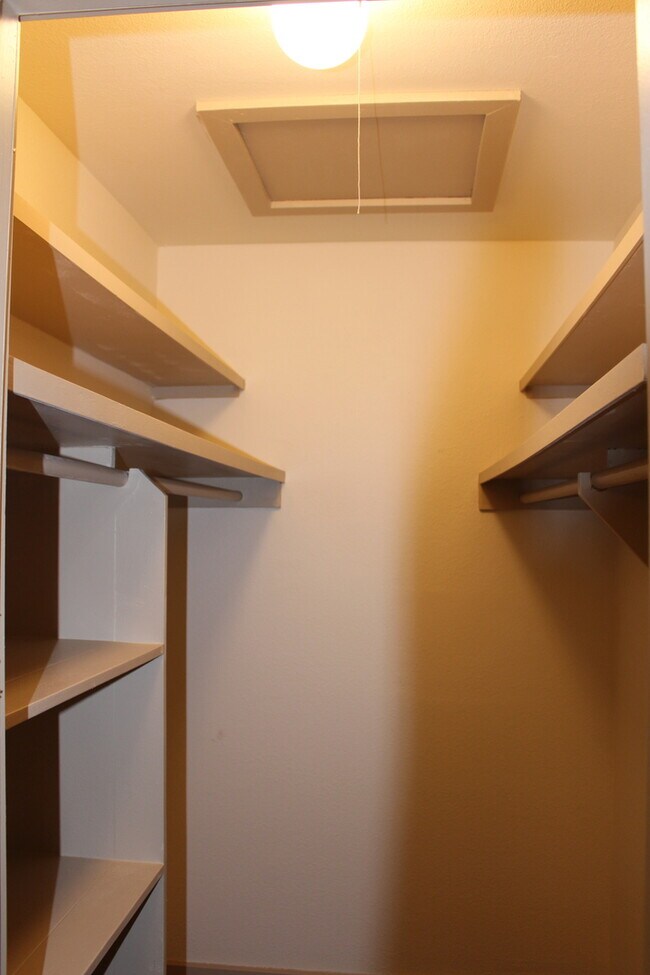 Building Photo - 209-E Eden at Avondale