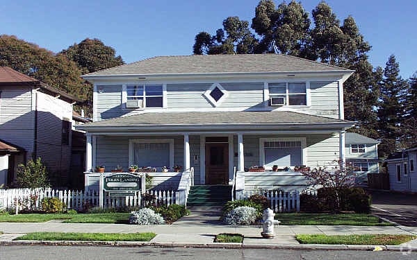 Building Photo - Calistoga Avenue, 1356