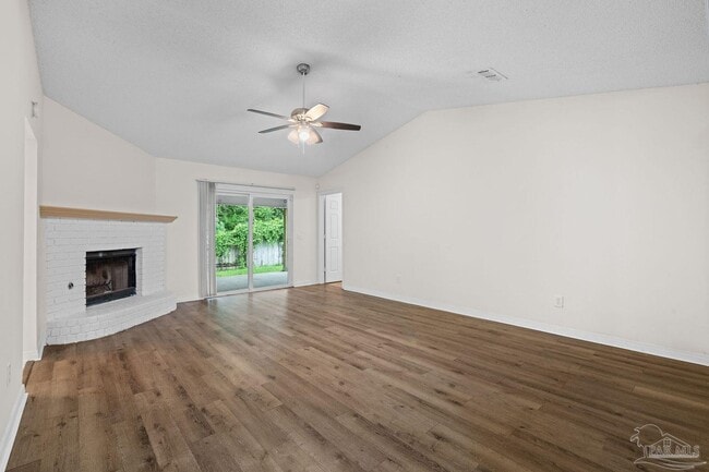 Building Photo - 1203 Brook Bend Rd