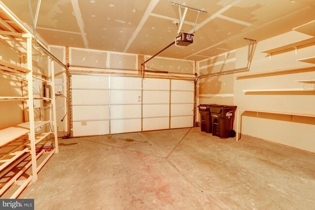 Building Photo - 14580 Crossfield Way