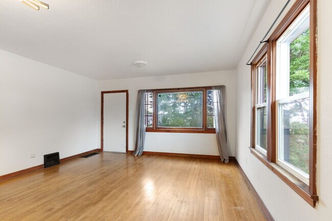 Building Photo - 2625 Gunnison St