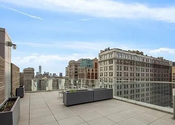 Building Photo - 241 Fifth Avenue