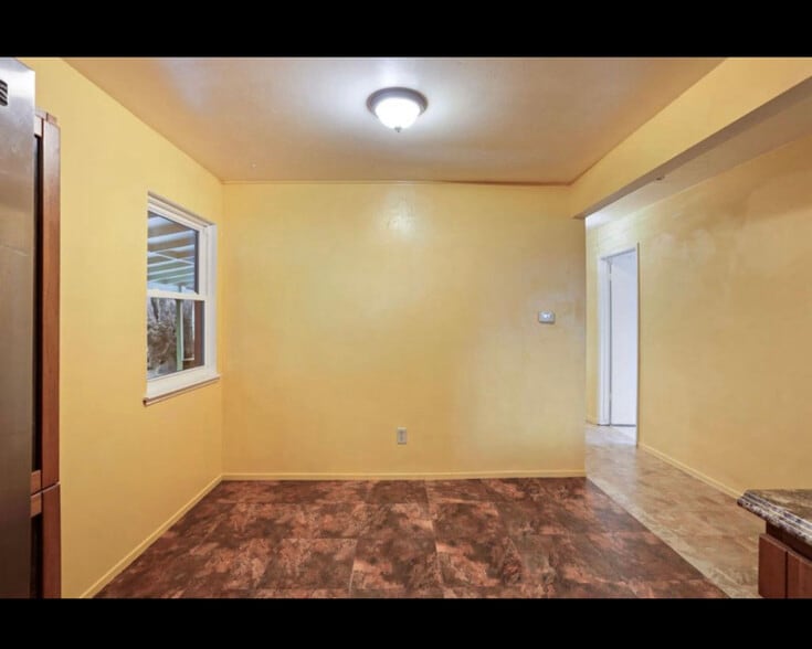 Building Photo - 2025 Ellison Dr