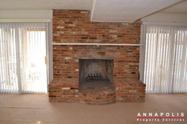 Building Photo - 227 dewey drive