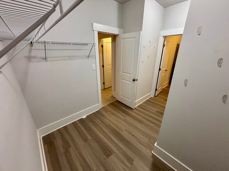 Building Photo - 9133 Monteagle Blvd SE