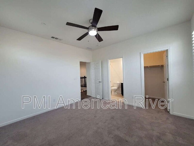 Building Photo - 708 Gentle Breeze Wy