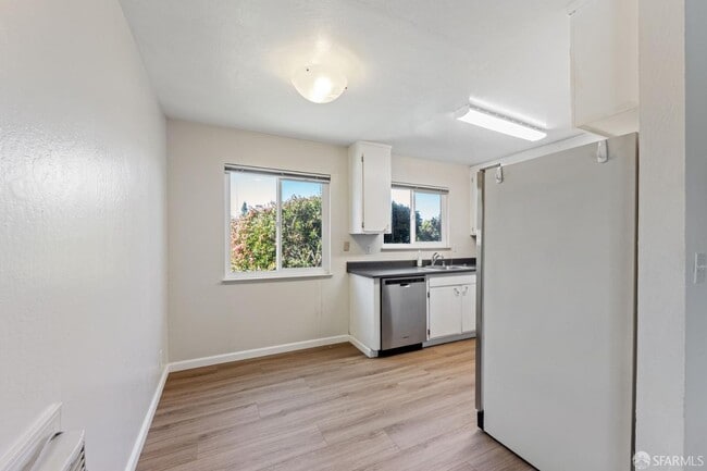 Building Photo - 5322 Balhan Ct