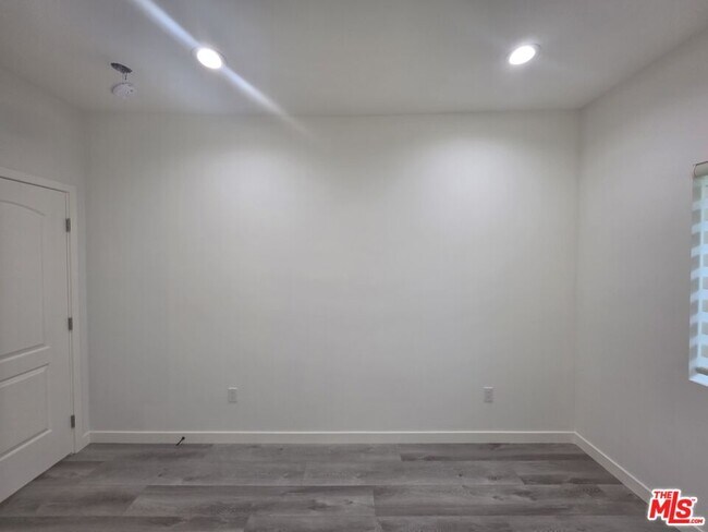 Building Photo - 25226 Loytan St