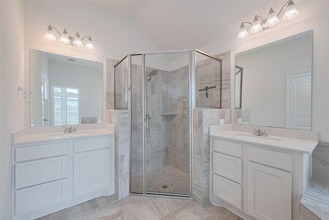 Building Photo - 6906 Montclair Colony Trl
