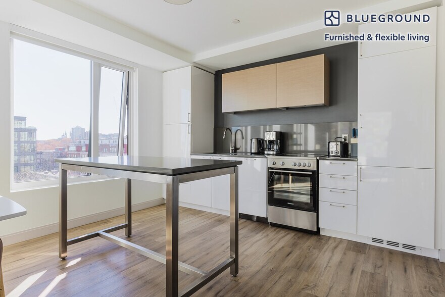 Building Photo - 1350 Boylston St