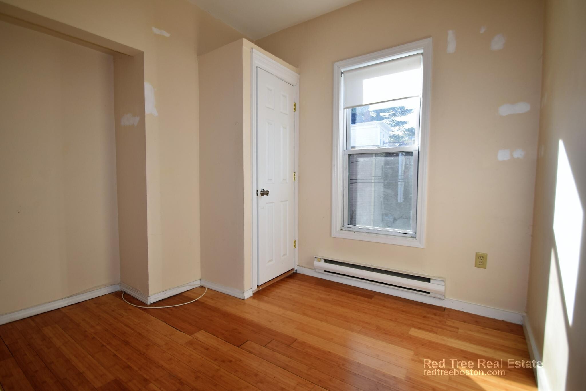 Building Photo - 72 Mozart St