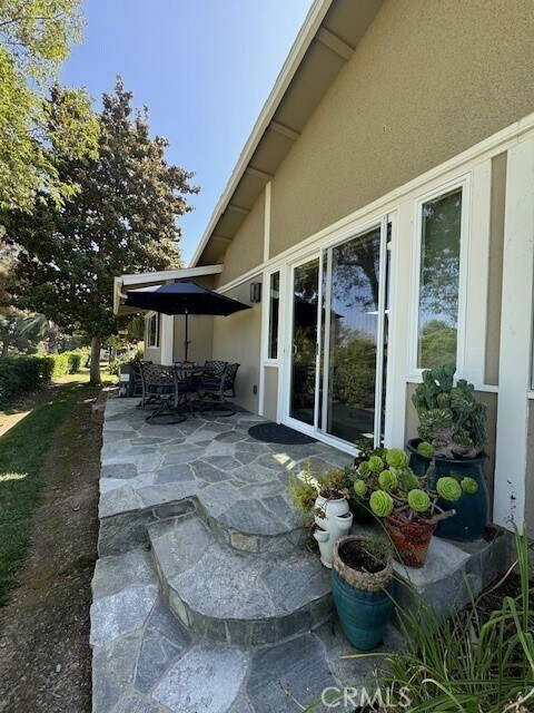 Building Photo - 406 Avenida Castilla