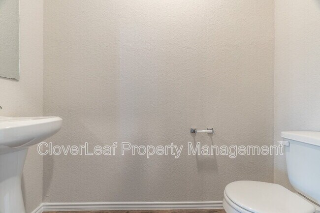 Building Photo - 466 Orion Dr