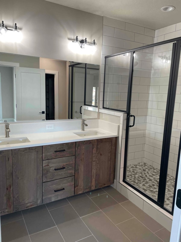 Building Photo - 2705 W Woodlawn Ave