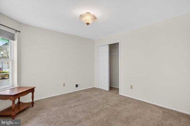 Building Photo - 324 Tuvira Ln