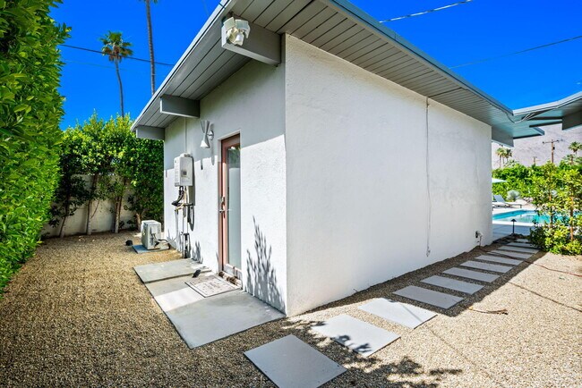 Building Photo - 1155 E Paseo El Mirador