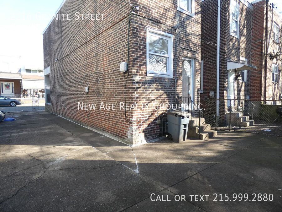 Building Photo - 2116 Granite St