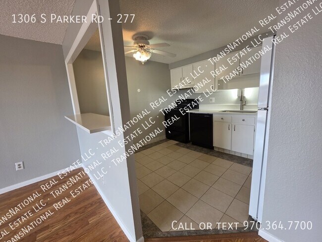 Building Photo - 1306 S Parker Rd