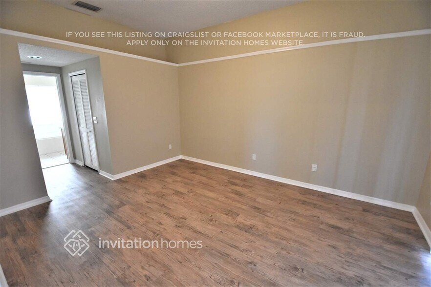 Building Photo - 4615 Hazelgrove Dr